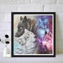 Load image into Gallery viewer, Wolves - Full Drill Round Drill - 30x30cm
