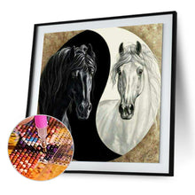 Load image into Gallery viewer, Horse - Full Diamond Painting - 30x30cm
